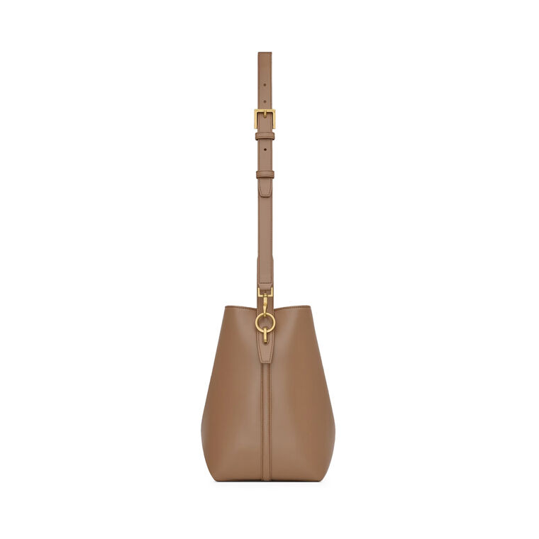 Le 37 Bucket Bag In Leather image number null