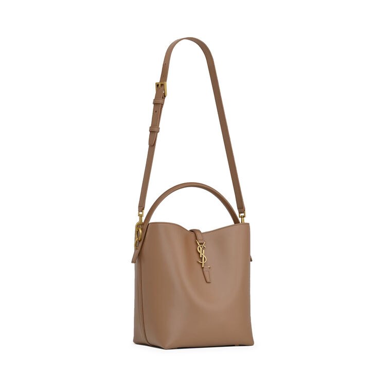 Le 37 Bucket Bag In Leather image number null